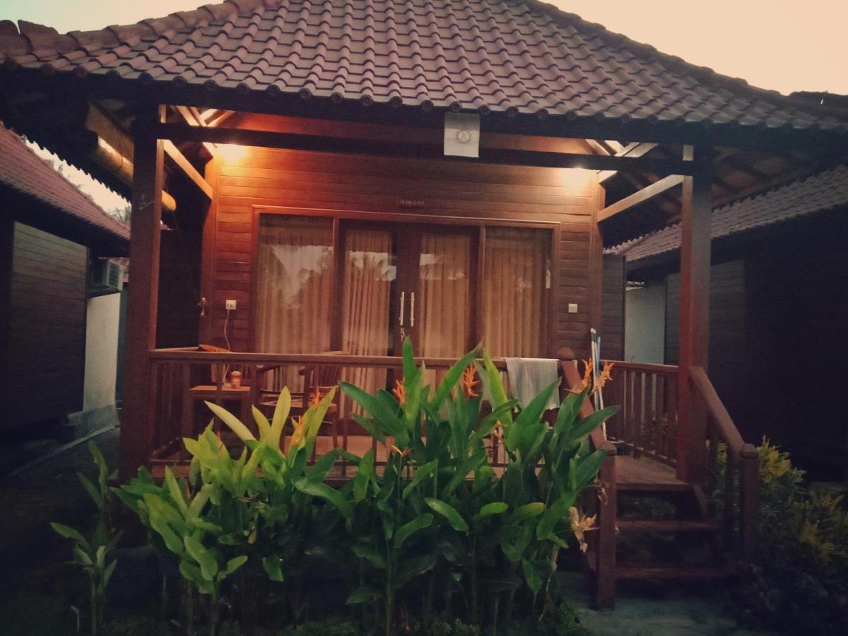 Svaha Nusa Guest House Lembongan Exterior foto